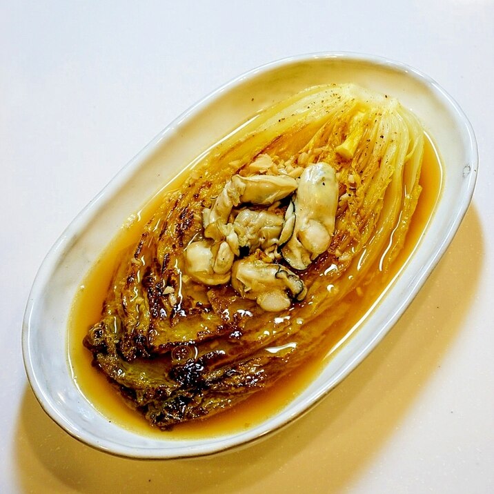 おもてなしに!丸ごと白菜と牡蠣のワインバター蒸し